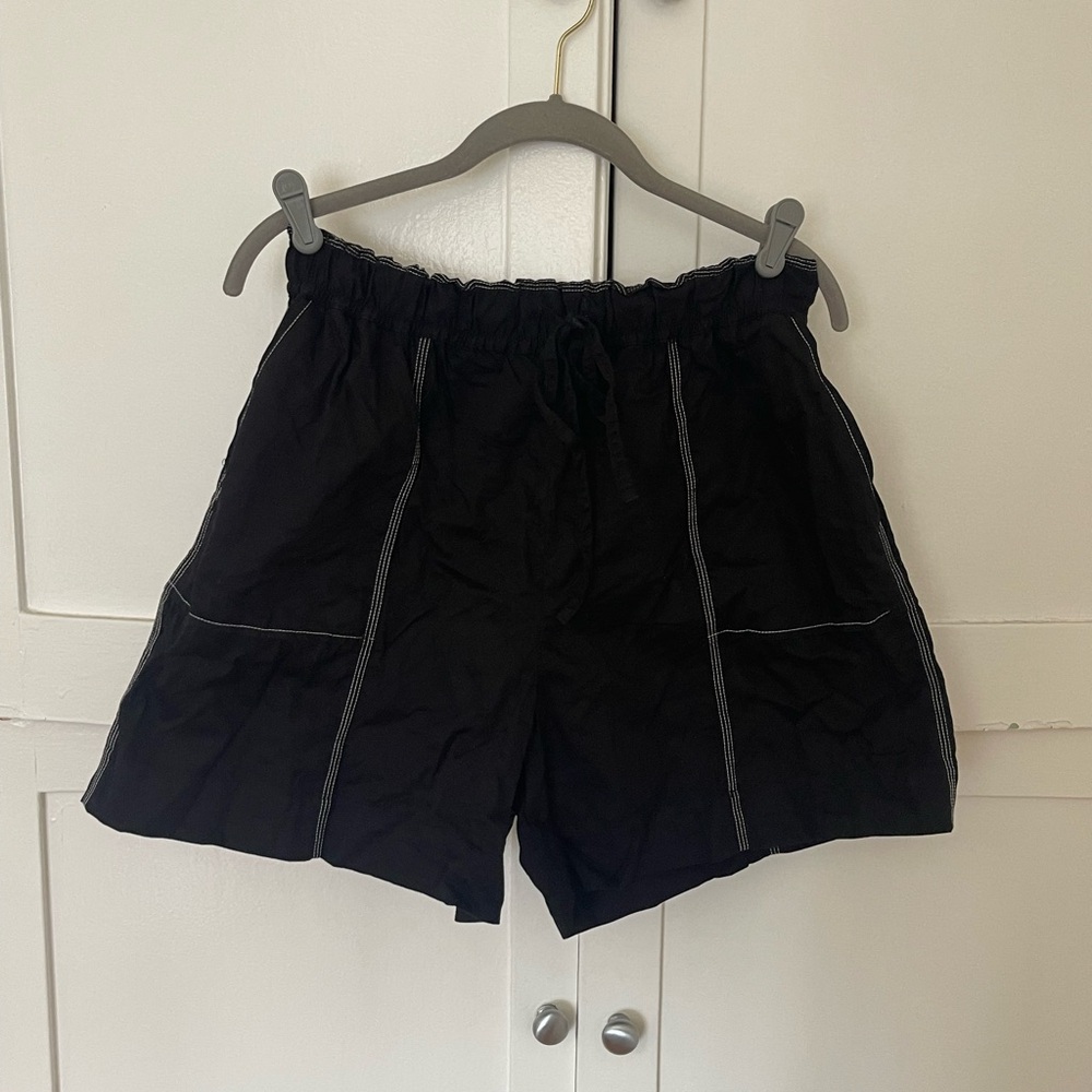 DEACTIVATING IN ONE DAY :) Kowtow Goodall stitch shorts